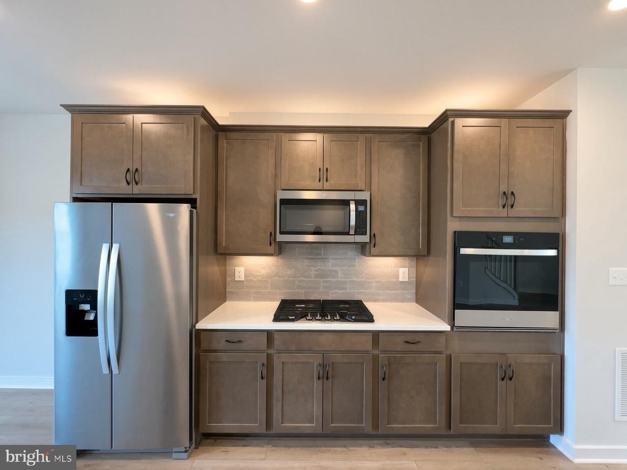 17254 Hardisty Way - Photo 5 of 27