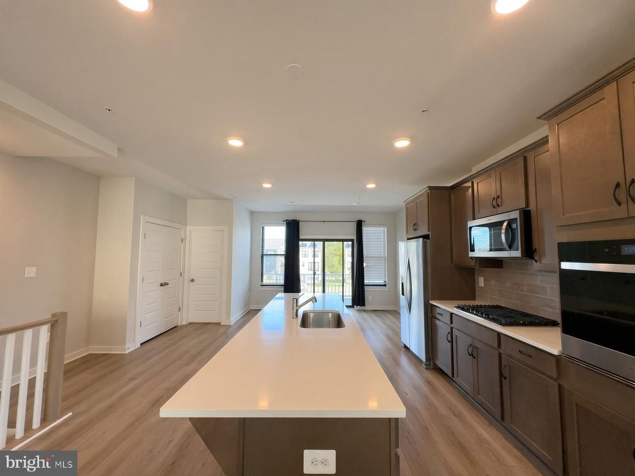 17254 Hardisty Way - Photo 6 of 27