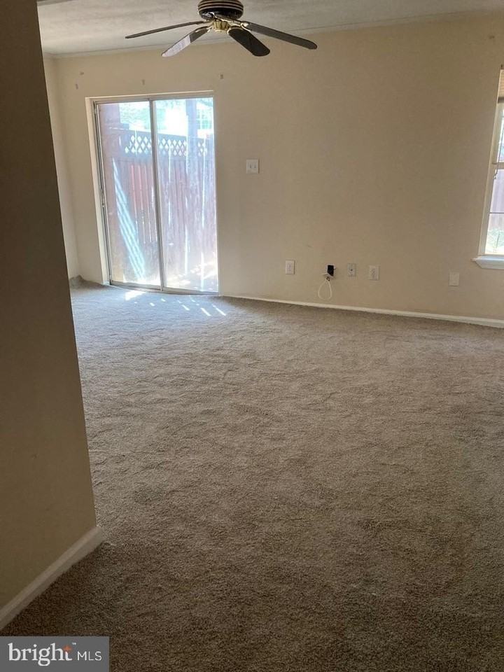 11230 Cristins Cir - Photo 2 of 10