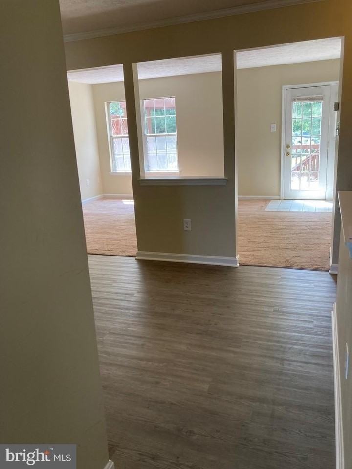 11230 Cristins Cir - Photo 3 of 10