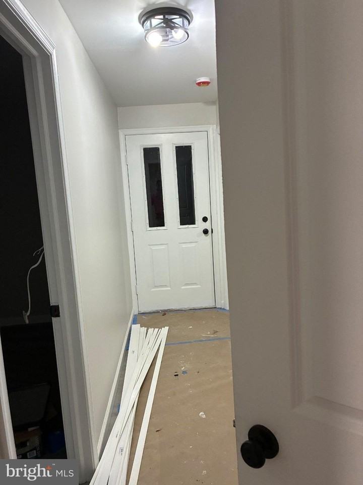 288 Colfax St - Photo 4 of 7