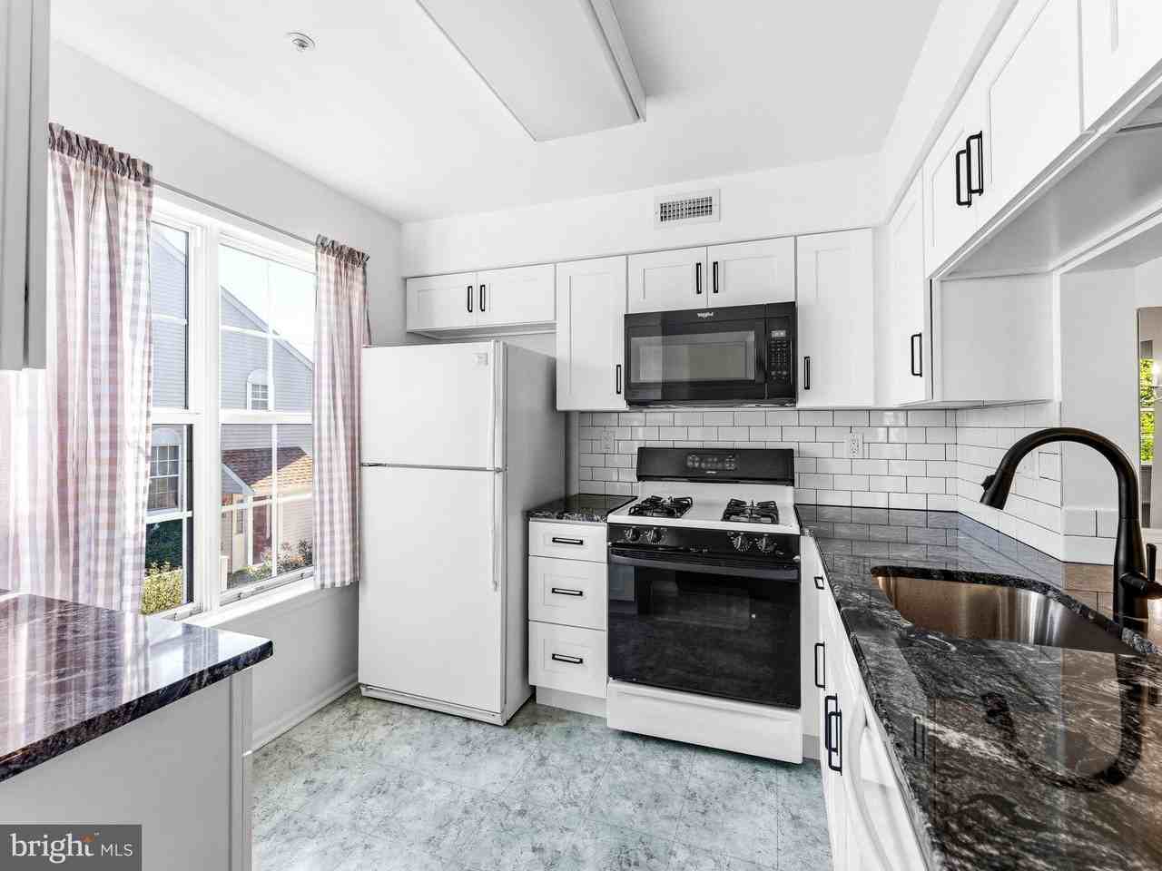 4606 Aberdeen Ln - Photo 2 of 28