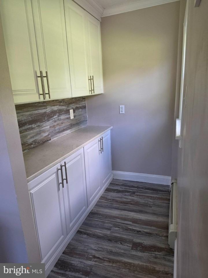 1112 Telegraph Rd - Photo 6 of 19