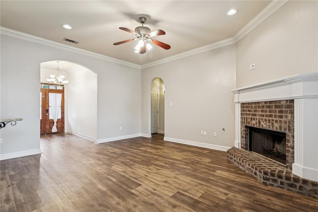 209 Stonebridge Cv - Photo 4 of 19