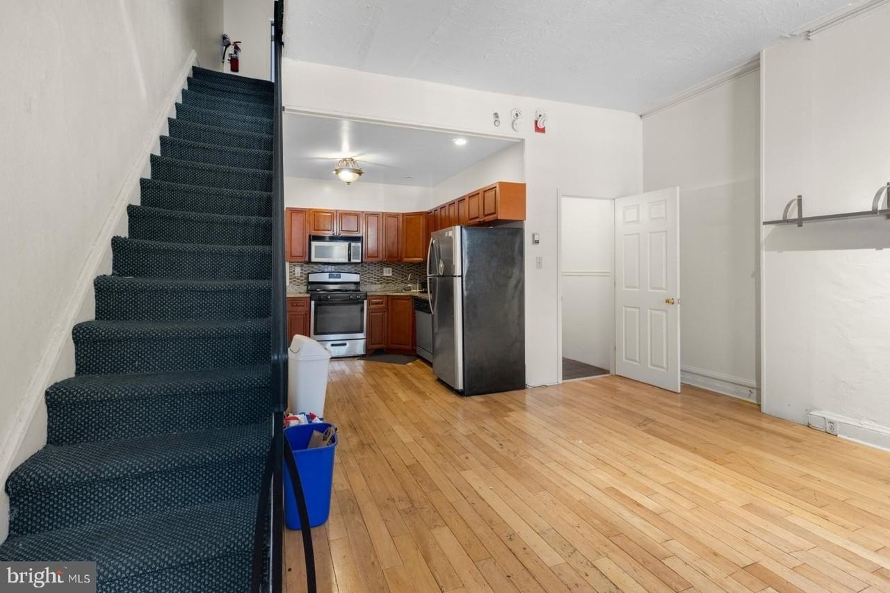 3912 Pine St - Photo 3 of 35