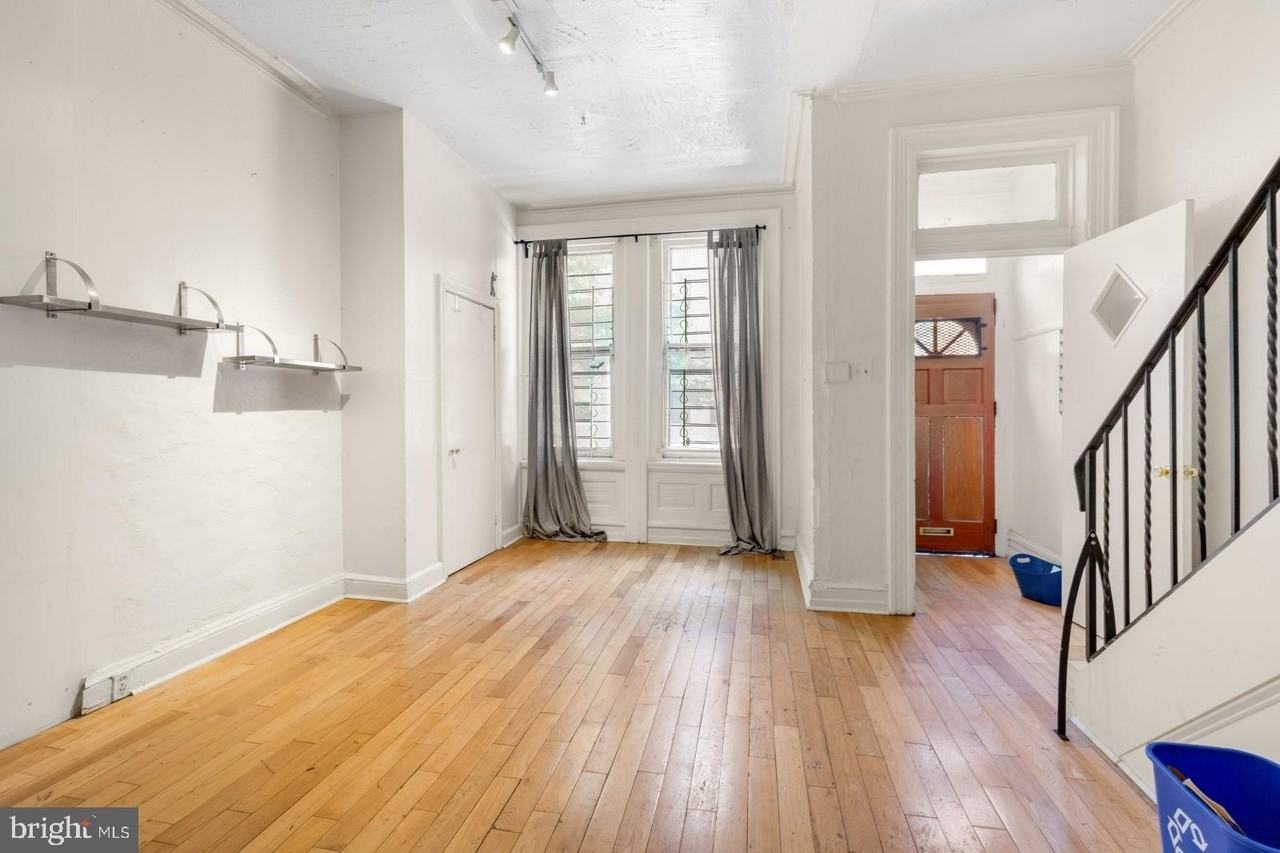 3912 Pine St - Photo 4 of 35