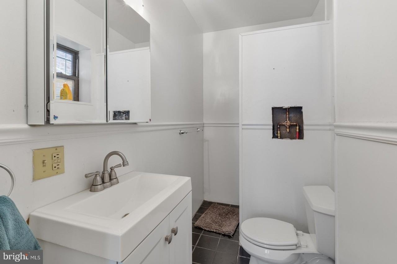 3912 Pine St - Photo 7 of 35
