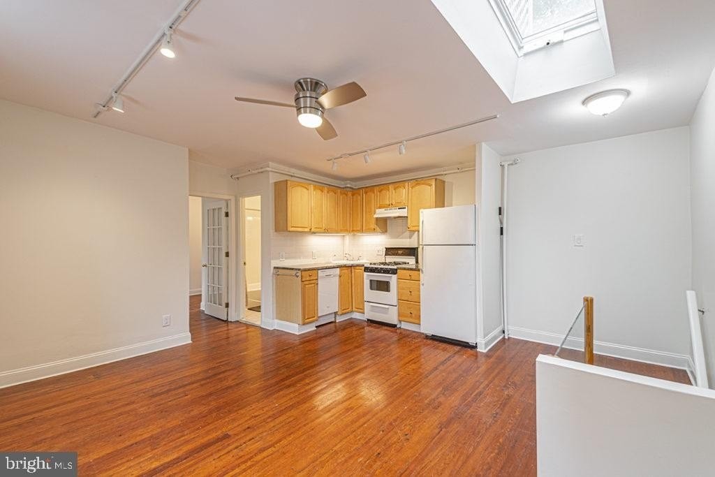 403 S 23rd St - Photo 3 of 15