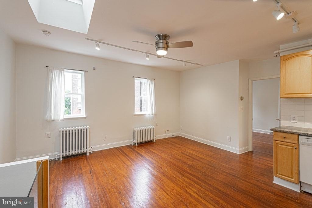 403 S 23rd St - Photo 5 of 15