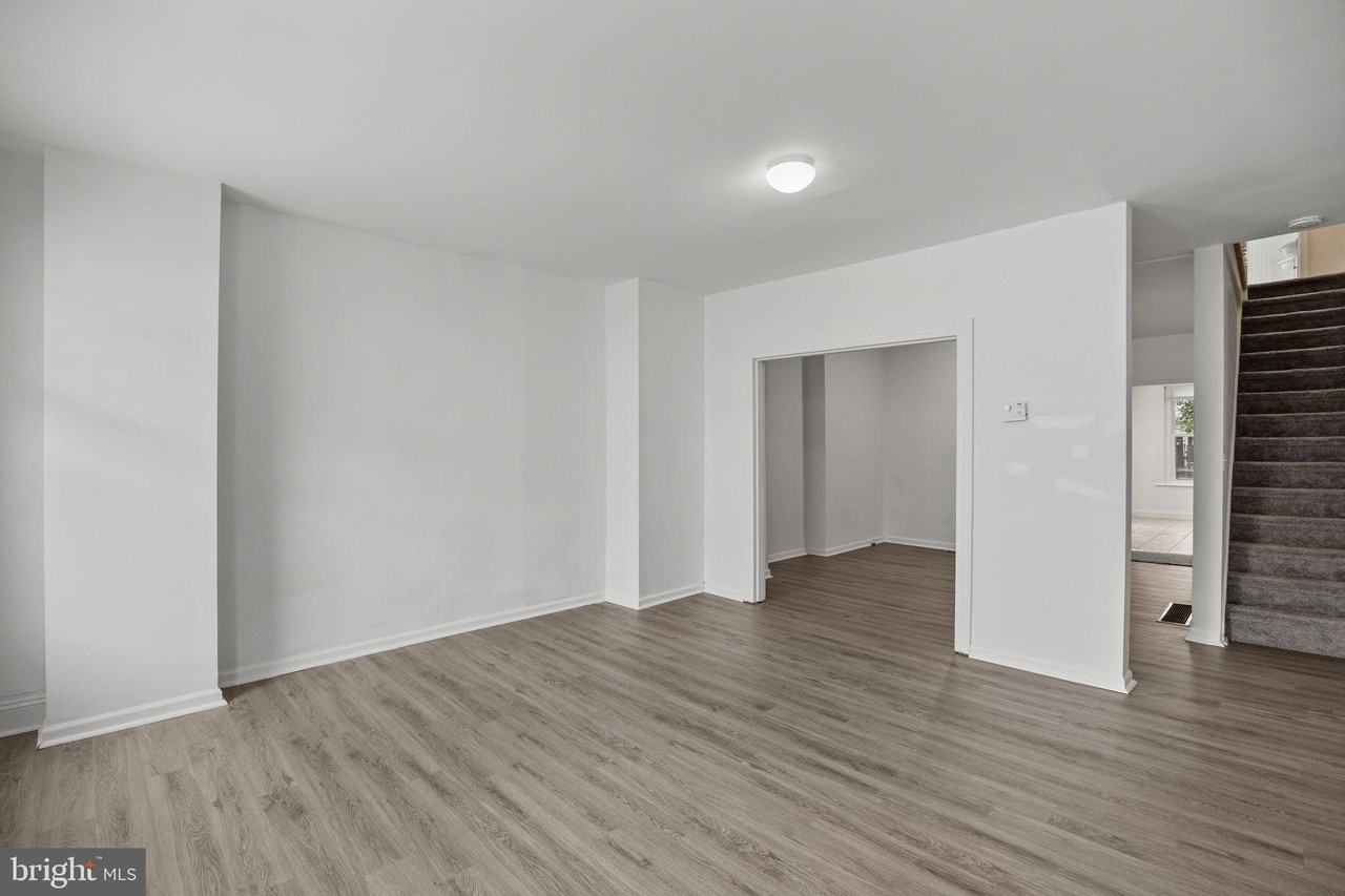 206 Baldwin St - Photo 2 of 35