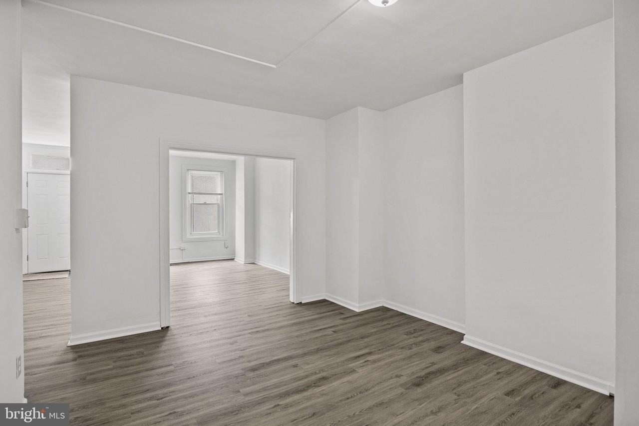 206 Baldwin St - Photo 6 of 35