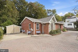 featured image of 6312 Old Dominion Dr