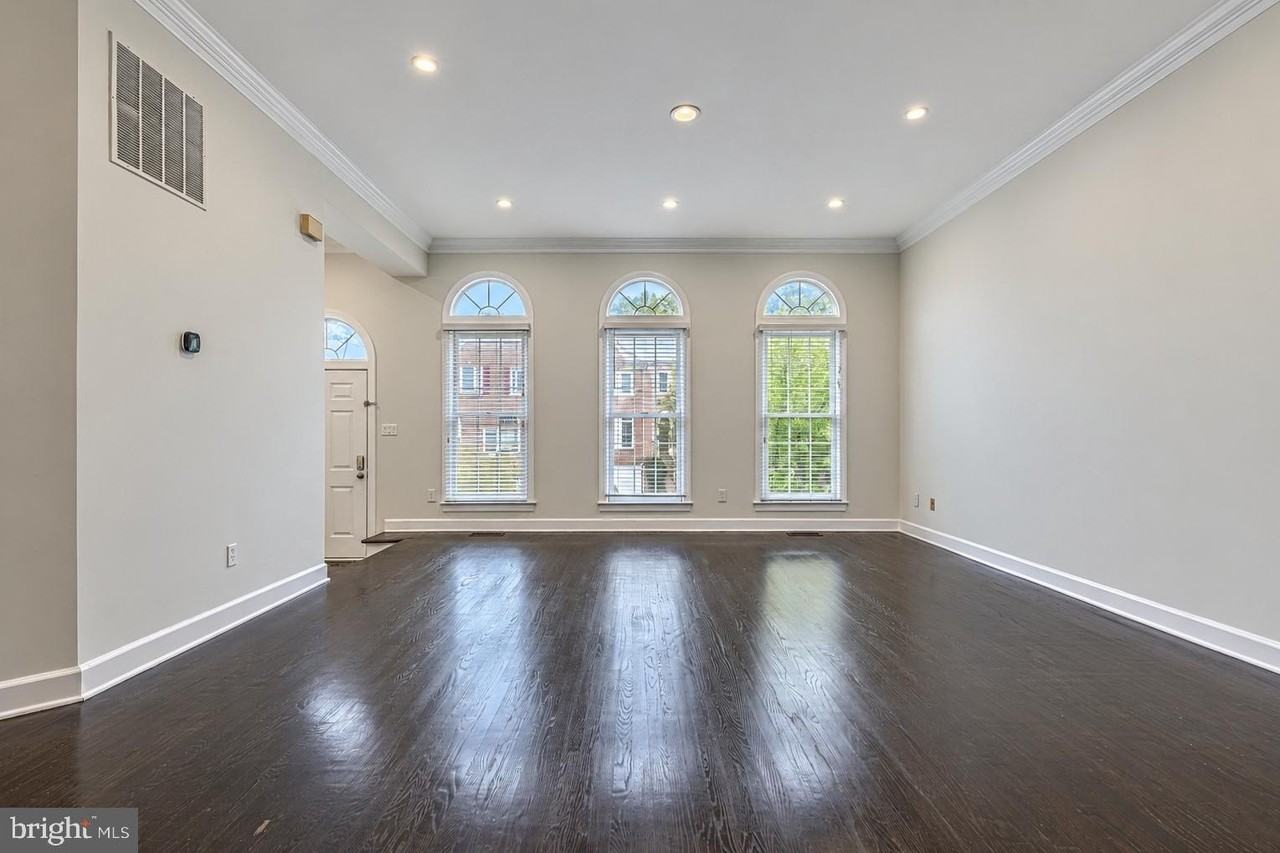 1805 Vance Pl - Photo 4 of 28