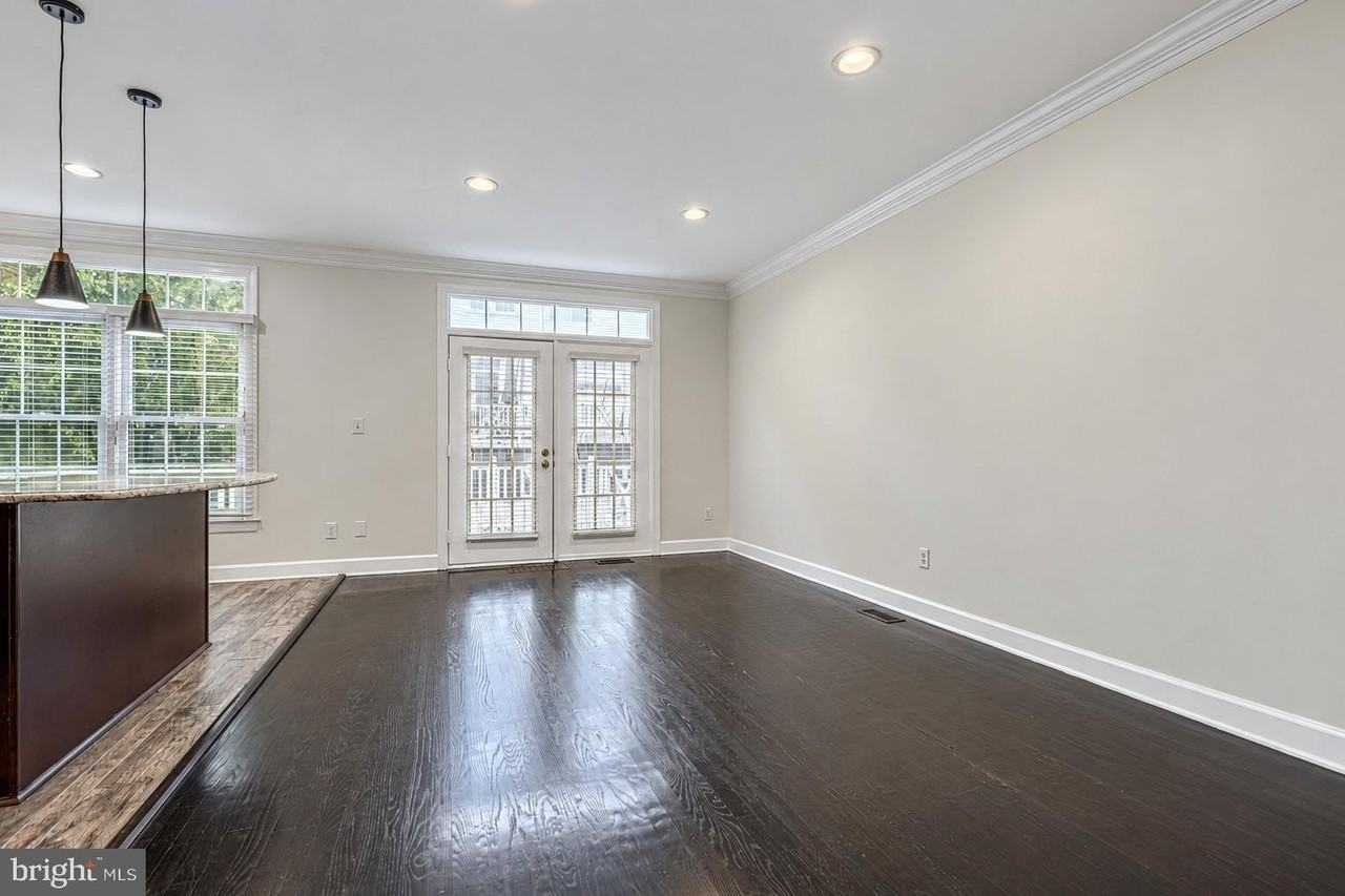 1805 Vance Pl - Photo 5 of 28