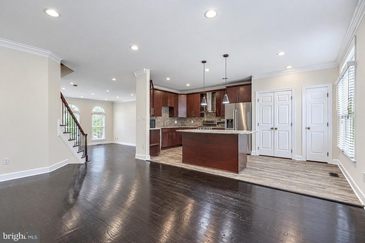 1805 Vance Pl - Photo 6 of 28