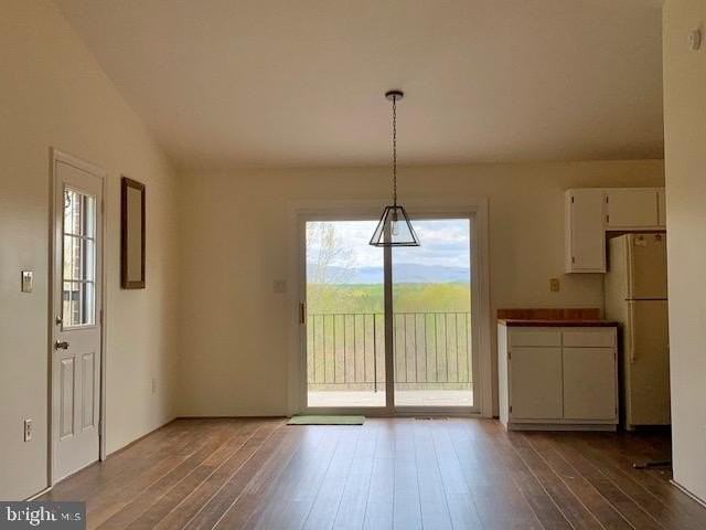 5121 Ridge Rd - Photo 3 of 11