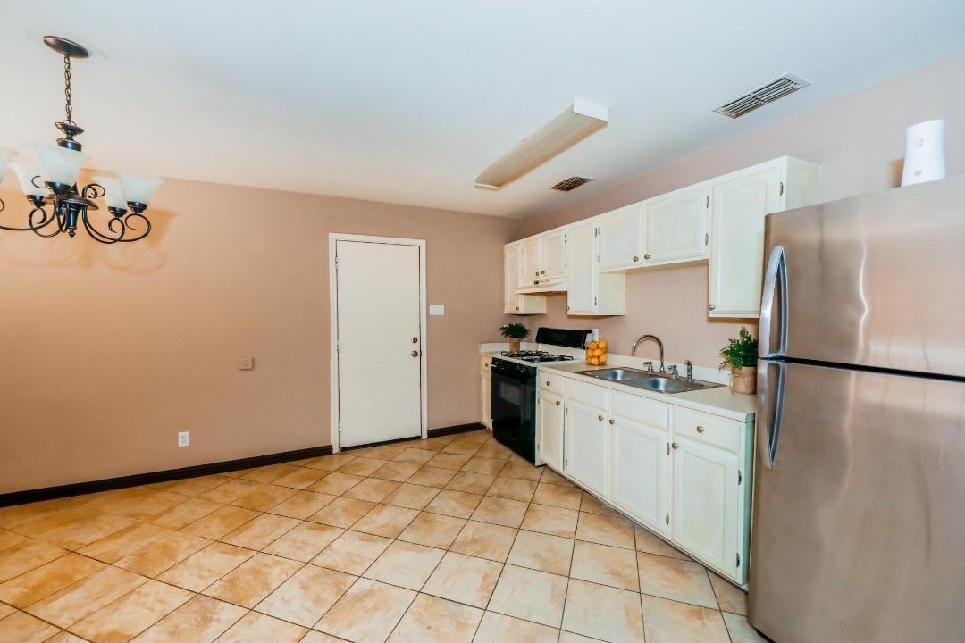 11811 Fawn Dr - Photo 4 of 27
