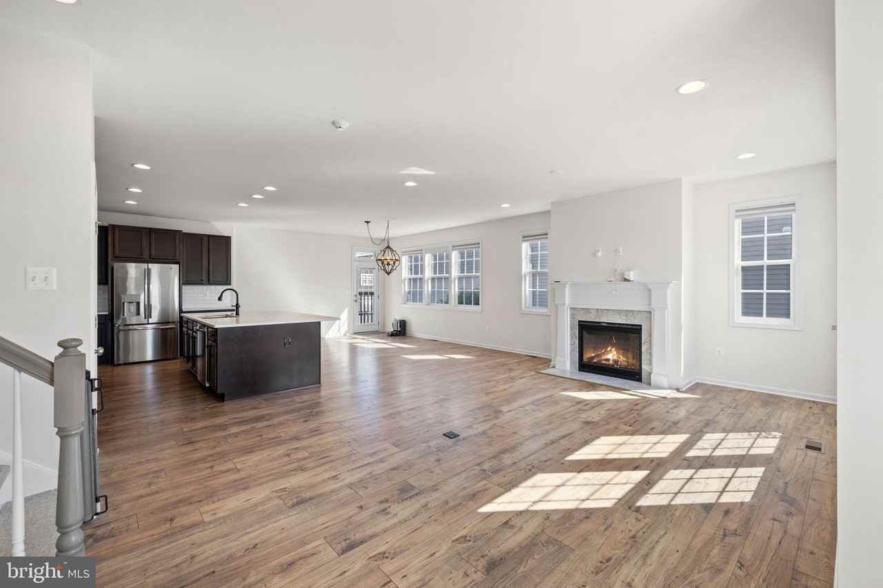 341 Foxglove Way - Photo 4 of 50