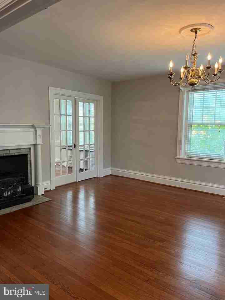 208 Fairmont Ave - Photo 5 of 20