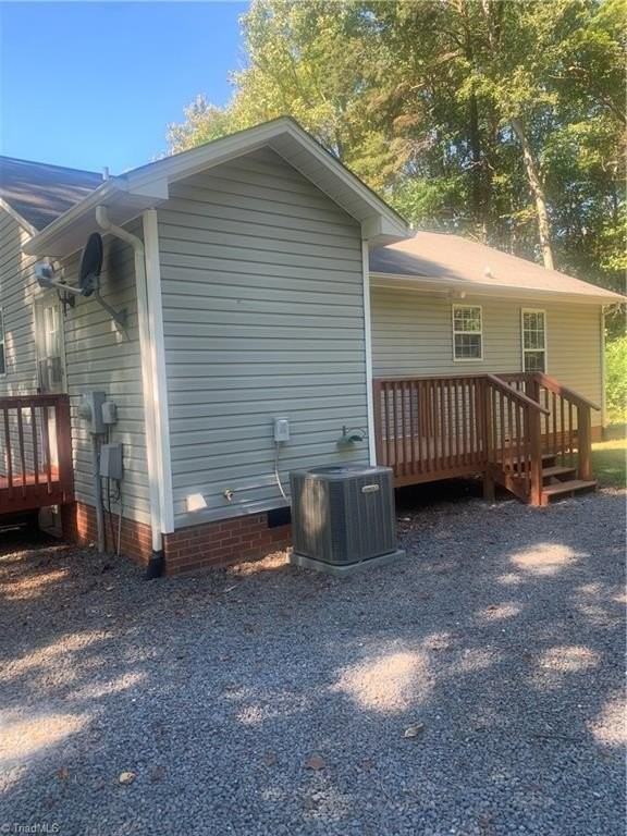 418 Oakland Ave - Photo 3 of 17