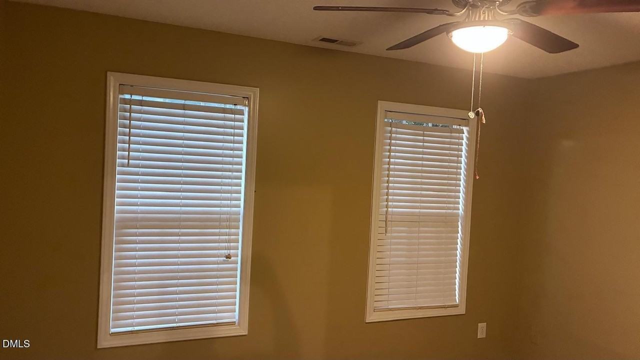 3200 Cregler Dr - Photo 4 of 20