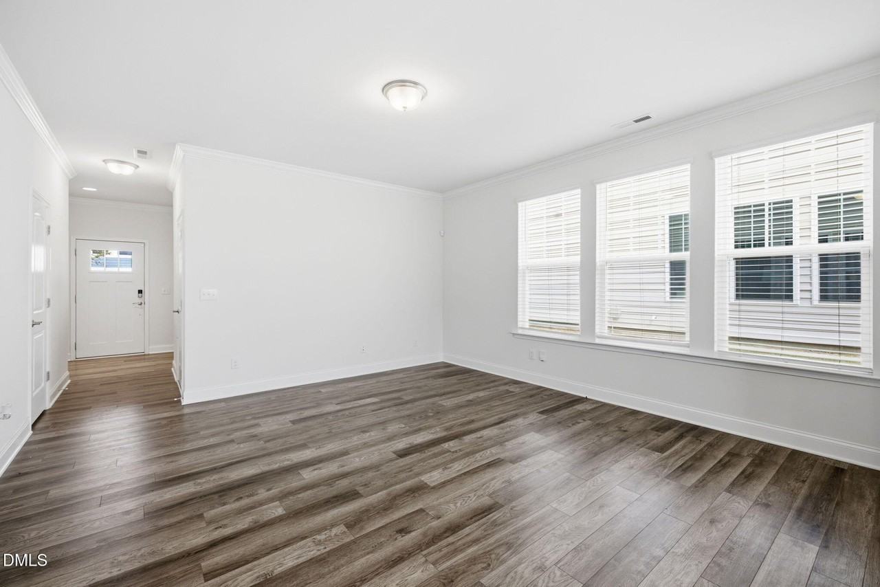 227 E Porthaven Way - Photo 5 of 28