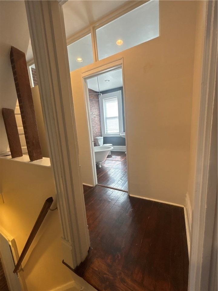 177 43 1/2 St - Photo 3 of 17