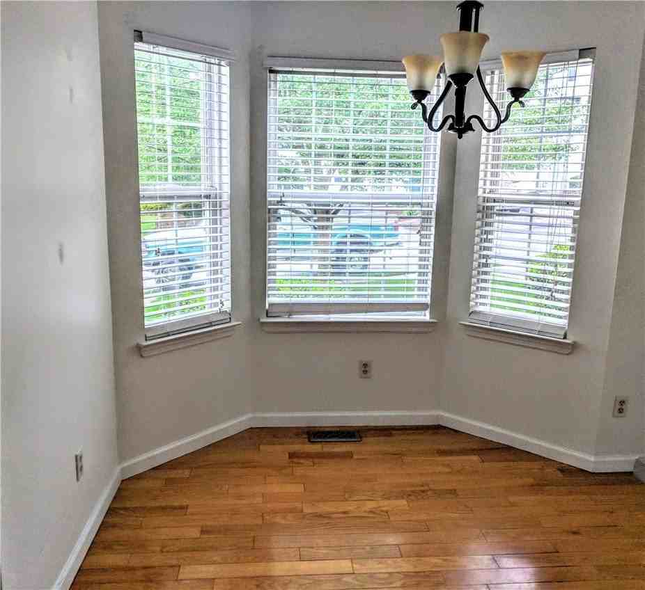 1320 Meadowbrook Dr - Photo 5 of 11