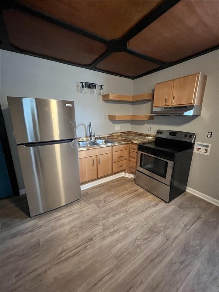 107A Davis St - Photo 3 of 9