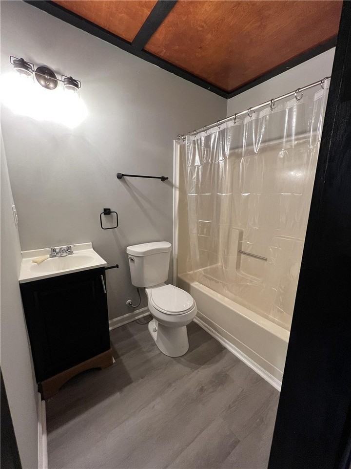 107A Davis St - Photo 5 of 9