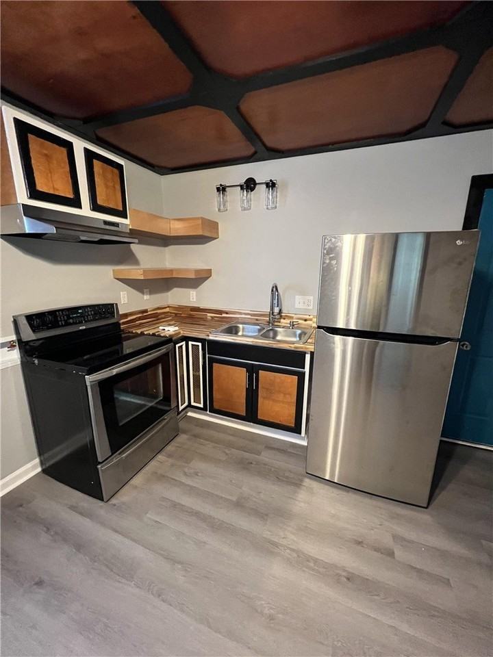 107A Davis St - Photo 7 of 9
