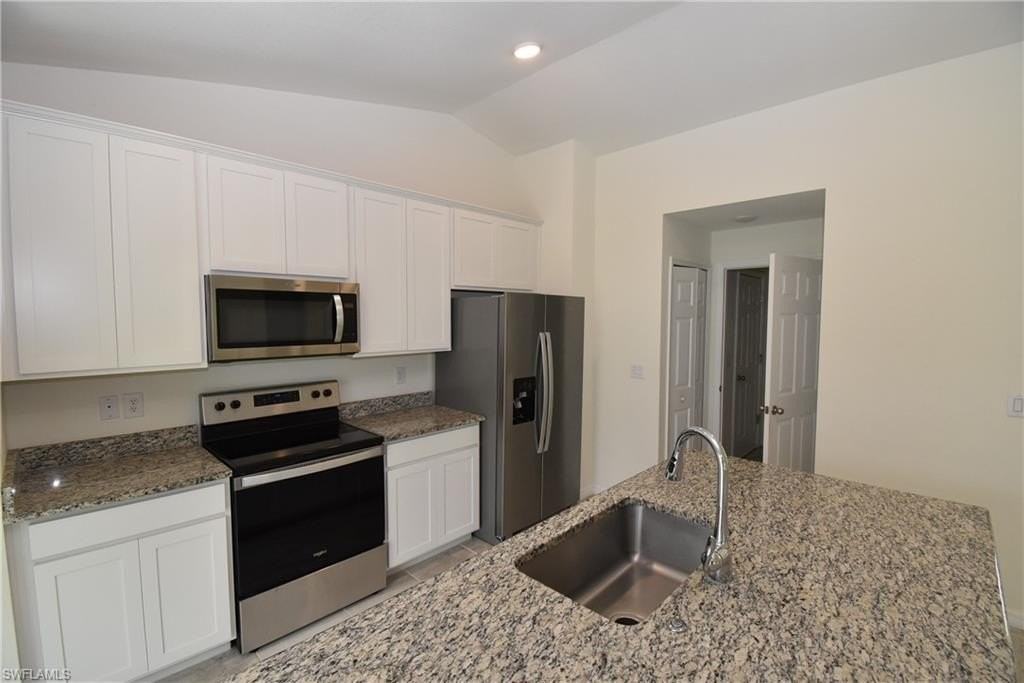 3700 Danbury Ter - Photo 6 of 23