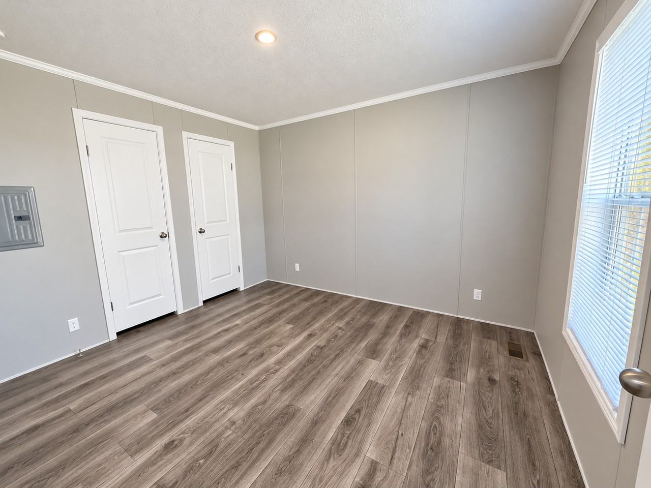 4454 Hemlock Loop #496 - Photo 5 of 15