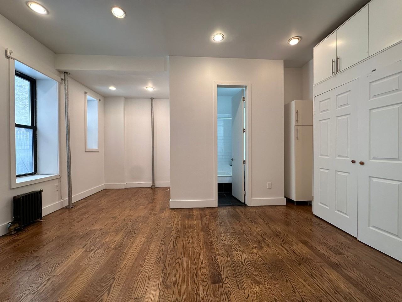 Eastern Pkwy #1M - Photo 3 of 11