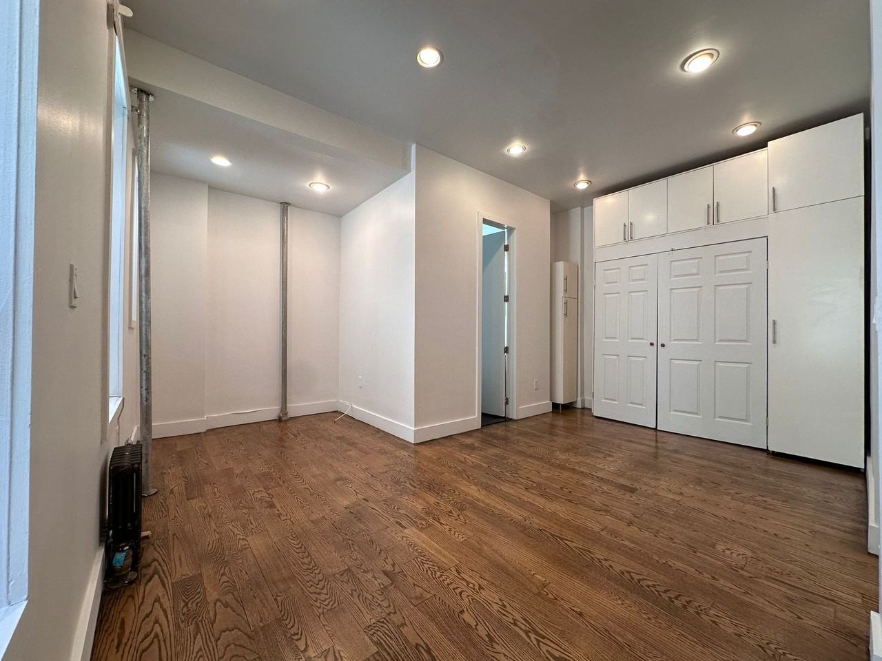 Eastern Pkwy #1M - Photo 6 of 11