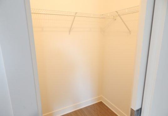 2700 Rue de Rouen #101 - Photo 5 of 9