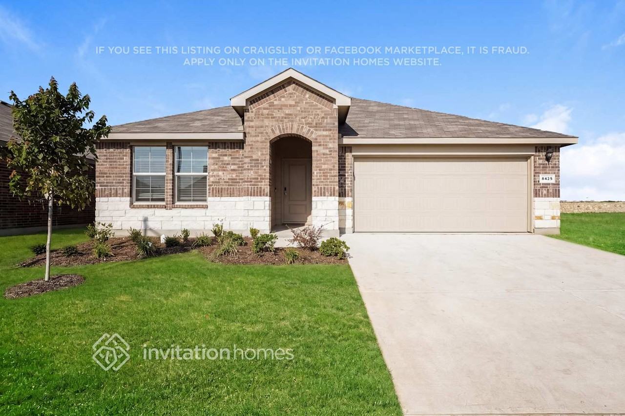 8432 Hollymead Ln - Photo 2 of 15