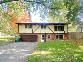 featured image of 284 Dupont St