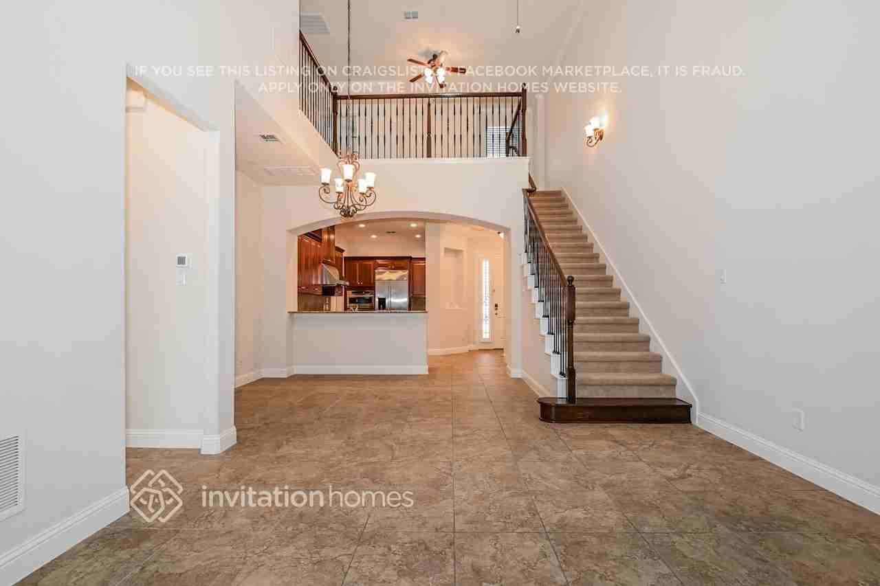 4704 Durham Dr - Photo 2 of 16
