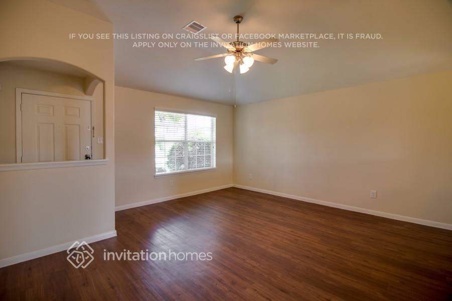 6047 Brenwood Trails Ln - Photo 2 of 17