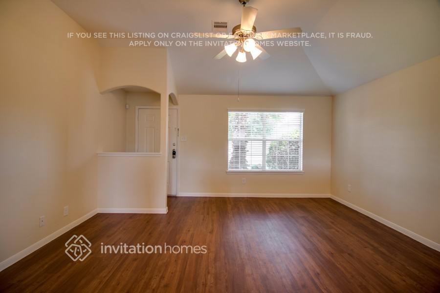 6047 Brenwood Trails Ln - Photo 3 of 17