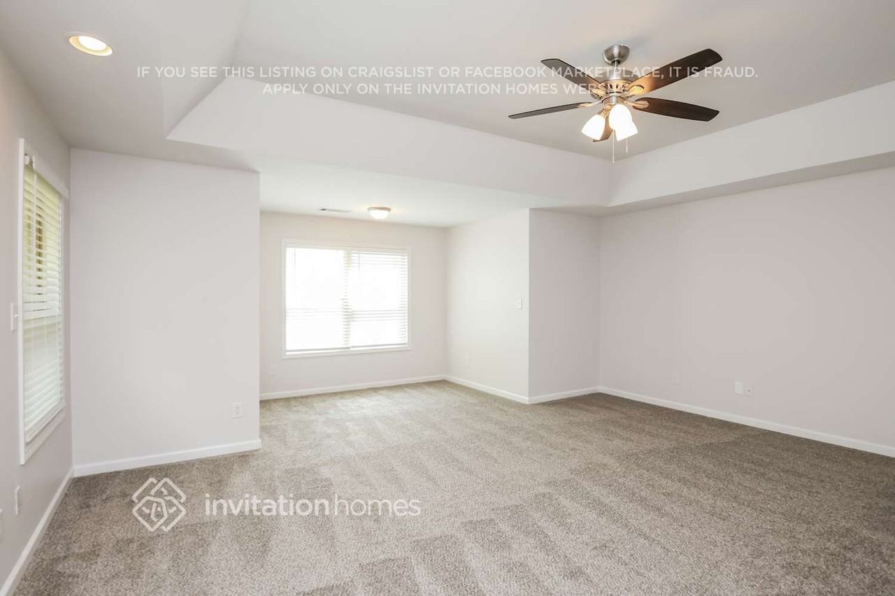532 Suwanee Oaks Dr - Photo 7 of 16