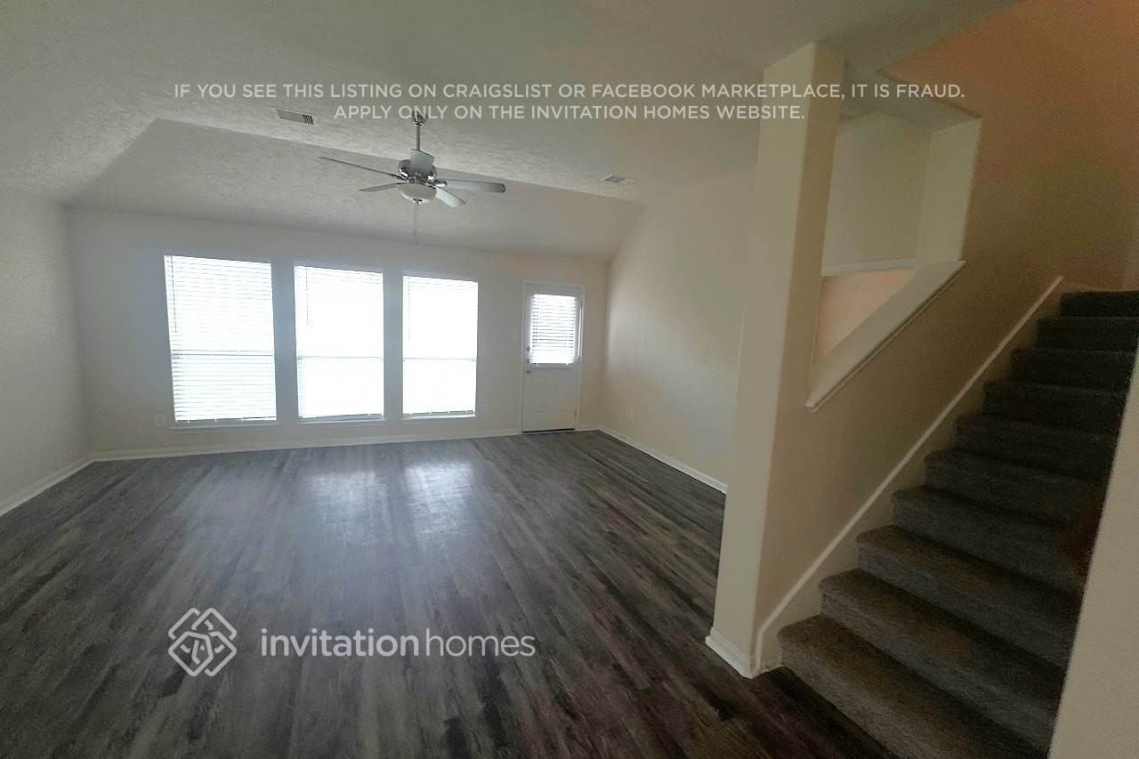 4006 Hawthorne Arbor - Photo 2 of 13