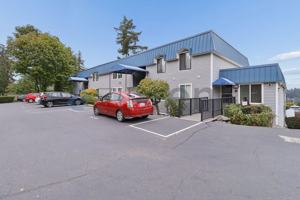 featured image of 924 Shorewood Dr #A3