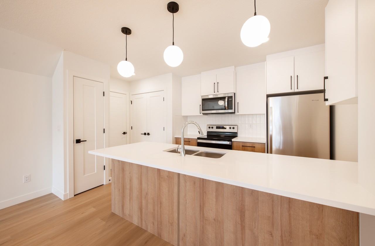 Inglewood 8 Plex - Photo 7 of 17