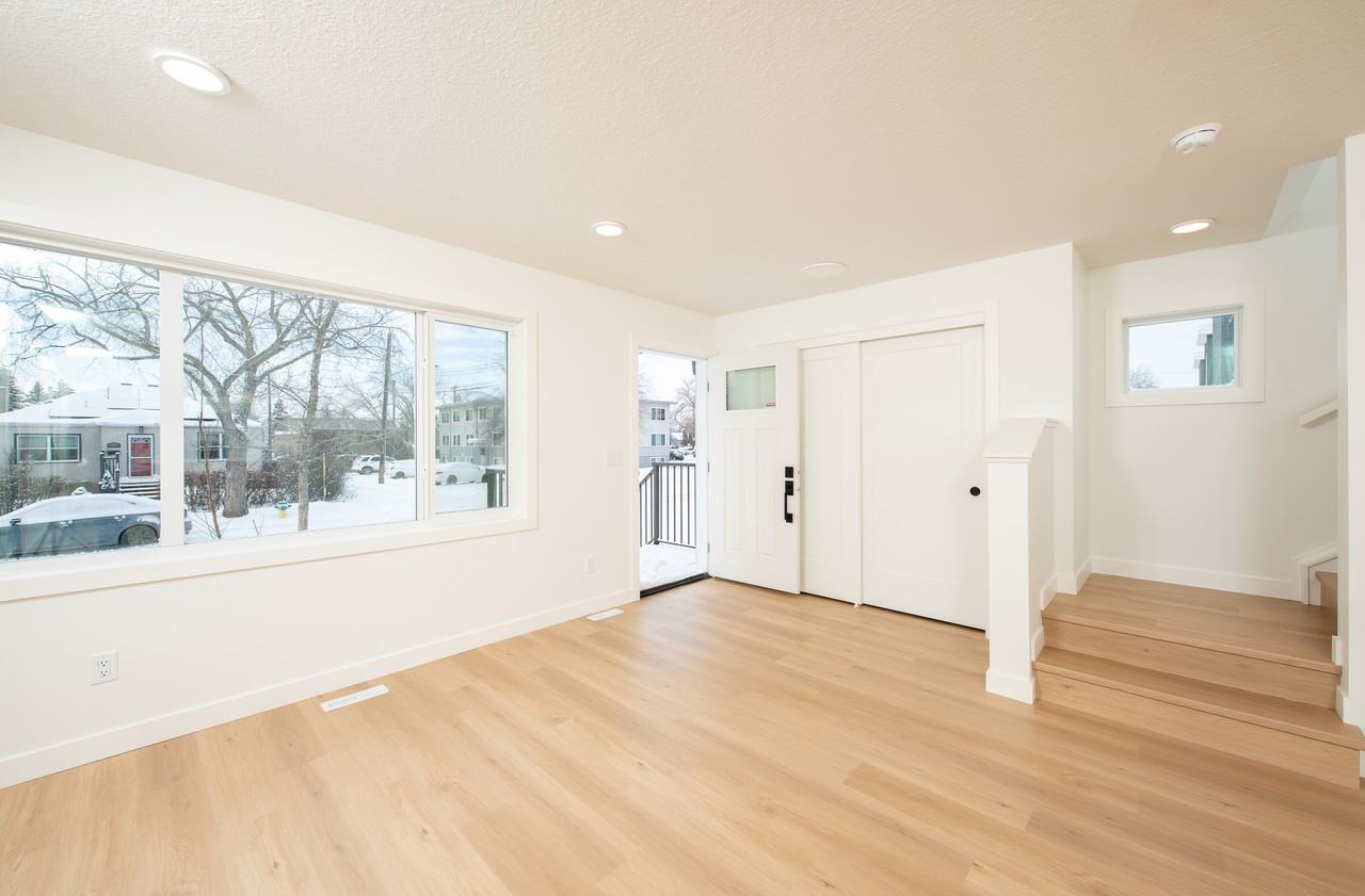 Inglewood 8 Plex - Photo 4 of 17