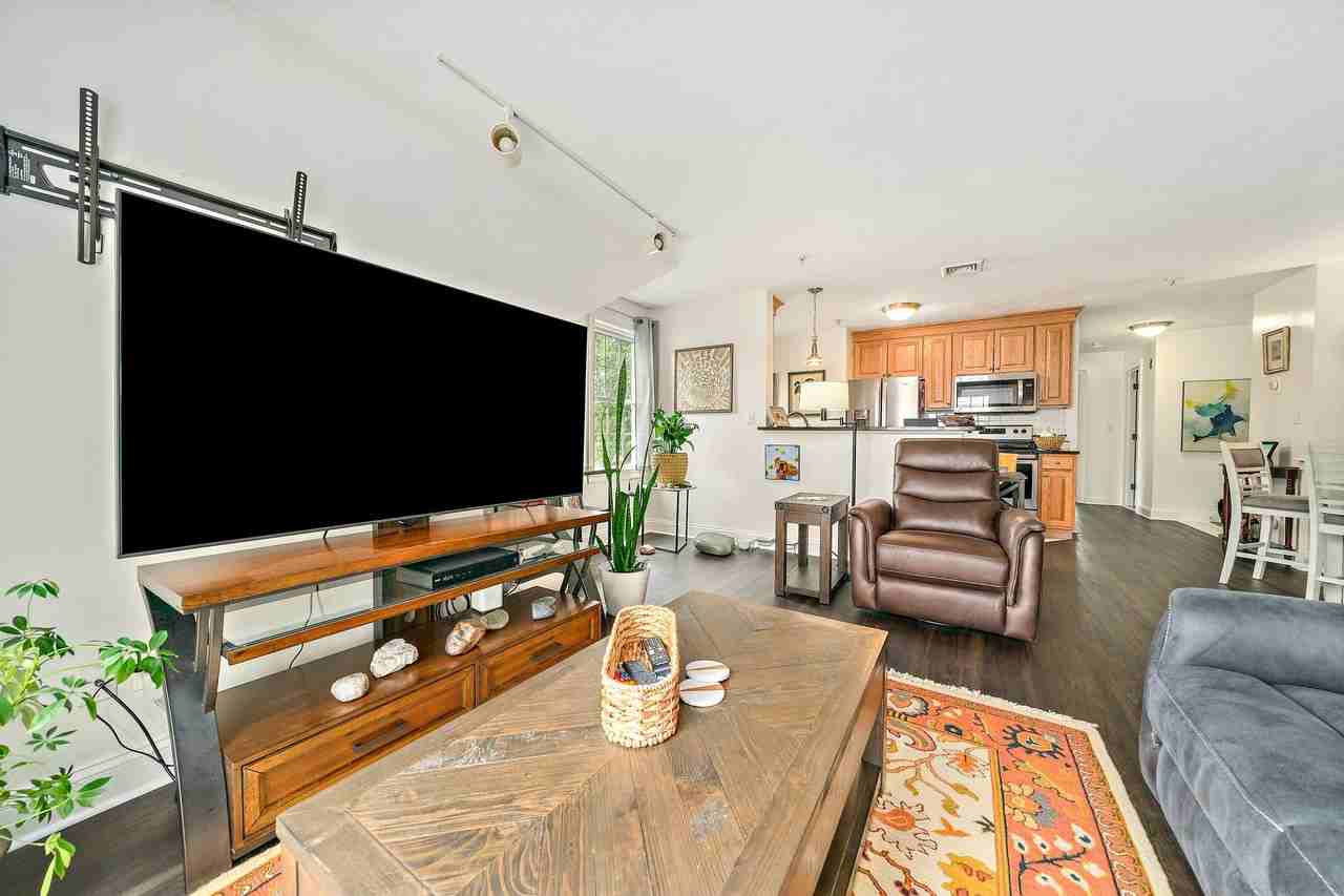 24 Wall St #E - Photo 7 of 15