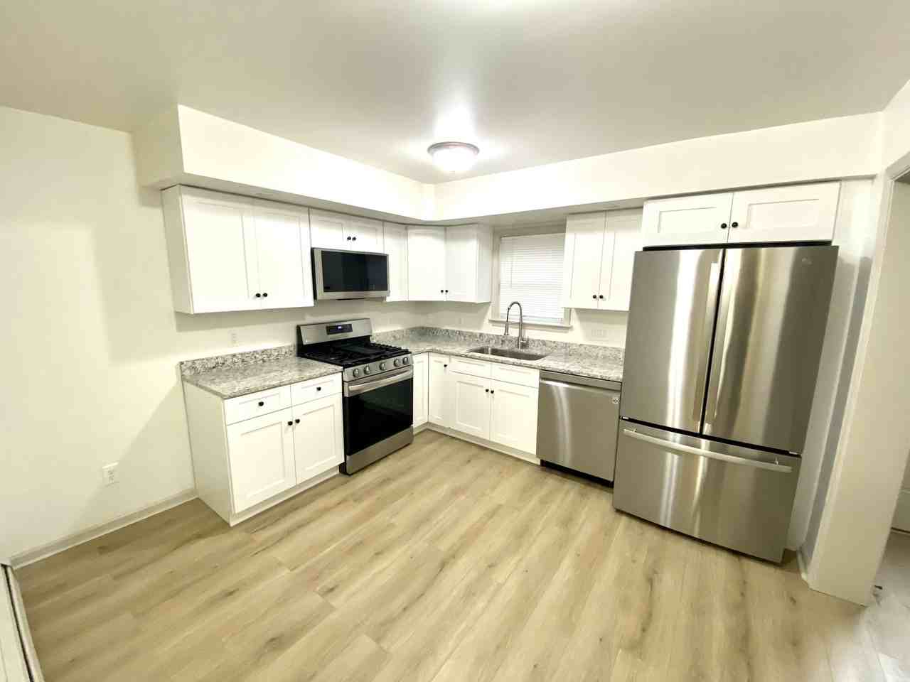 2593 Washington St - Photo 4 of 23