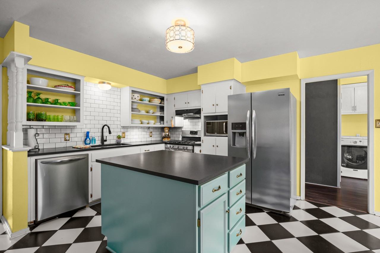 408 Ramble Ln - Photo 4 of 27