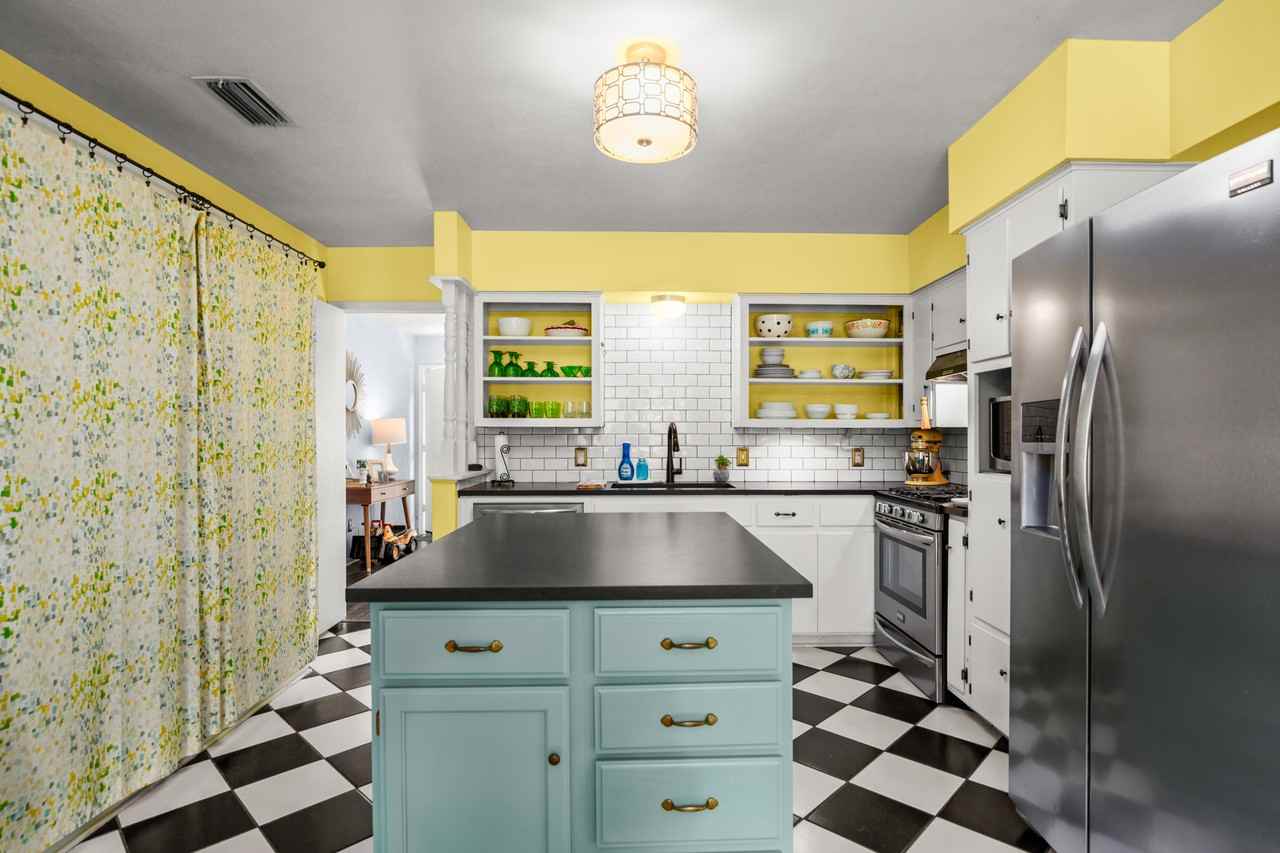 408 Ramble Ln - Photo 5 of 27